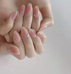 -悦指间美甲美睫
