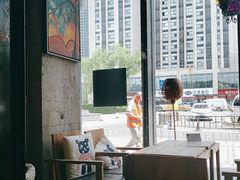靠窗位-ELEVEN COFFEE(哈西万达广场店)