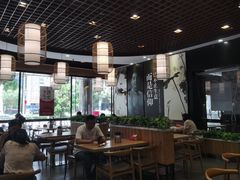 大堂-裕记烧腊连锁餐饮(国商分店)