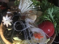-湊湊火锅·茶憩(新中关购物中心店)