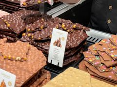 -Laderach 莱德拉(上海环贸iapm店)