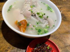 -雷祖芳老妈蹄花店