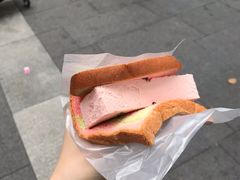 -詹爷爷乌节路街头冰淇淋
