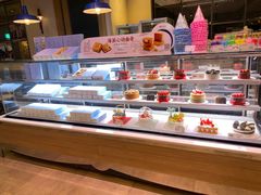 -巴黎贝甜(大宁国际商业广场店)