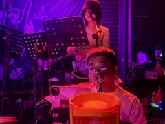 -江湖酒吧(老外滩店)