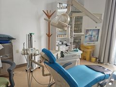 -赫尔森口腔·牙齿种植修复