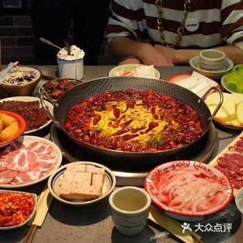 介家龙门火锅忒满足味蕾，敲美味！