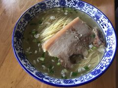 枫镇大肉面-裕兴记·三虾面(西北街总店)