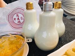 热鲜水牛奶-周大娘牛乳(旧寨古村总店)