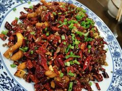 -黄桷树曹家私房菜(江与城店)