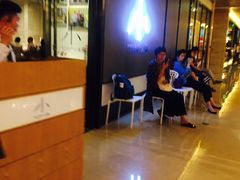 等位区-小大董·烤鸭(凤凰汇店)