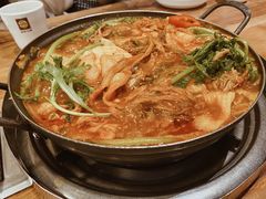 土豆排骨火锅-喇喇排骨火锅·传统韩式脊骨汤(望京西园总店)