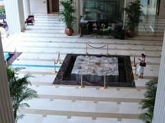 宽阔高挑的大堂-北京丽晶酒店