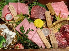 -山川小町·极番烧肉(新地假日广场店)
