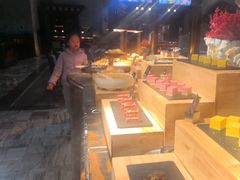 -拉萨圣地天堂洲际大饭店-自助餐厅