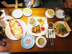 -JINNS锦时 steak&pizza(浸信会礼拜堂旧址店)