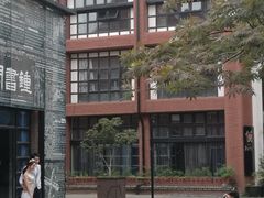 -钟书阁(松江泰晤士小镇店)