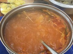 -苗伯妈酸汤火锅