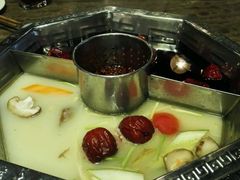 -佬土鹅肠火锅(中建大观店)