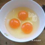 炝锅西红柿拌汤。炝一下锅味道更香。