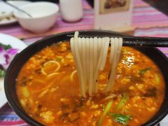 -香巴拉云南餐厅(华莱坞店)