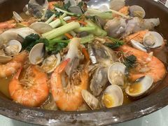 -龙悦湾酒家·八阵鱼生·渔人码头店