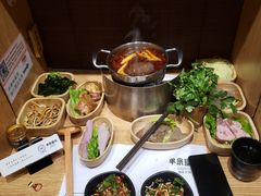 -独食火锅·半米屋台(直营总店)