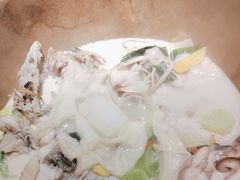 -滇香肴·云南菜蒸汽石锅鱼(云南北路店)