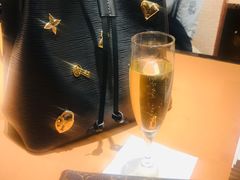 -乐蓬马歇百货公司(Rive Gauche)