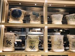 面包甜点陈列柜-% Arabica阿拉比卡咖啡烘焙工坊