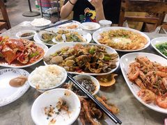 -四川小胡子海鲜(丁村万人海鲜广场店)