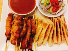 -J Daeng Seafood