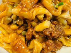 豆角排骨焖卷子排骨-穆鑫楼食府