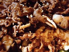 香滋滋牛肉饭-必胜客(证大大拇指店)