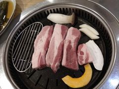 猪五花肉-黄金牧场(明洞总店)