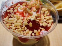 草莓新地-麦当劳(朗豪坊店)