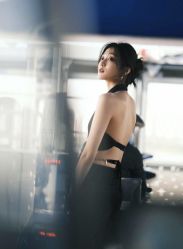 -变画·发型STUDIO