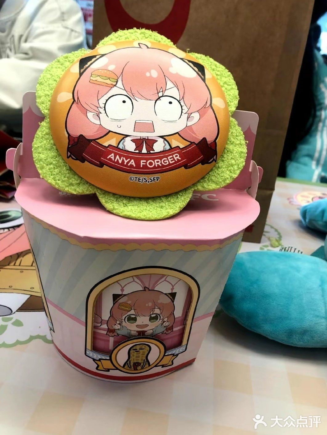 肯德基又出联名款了!间谍过家家