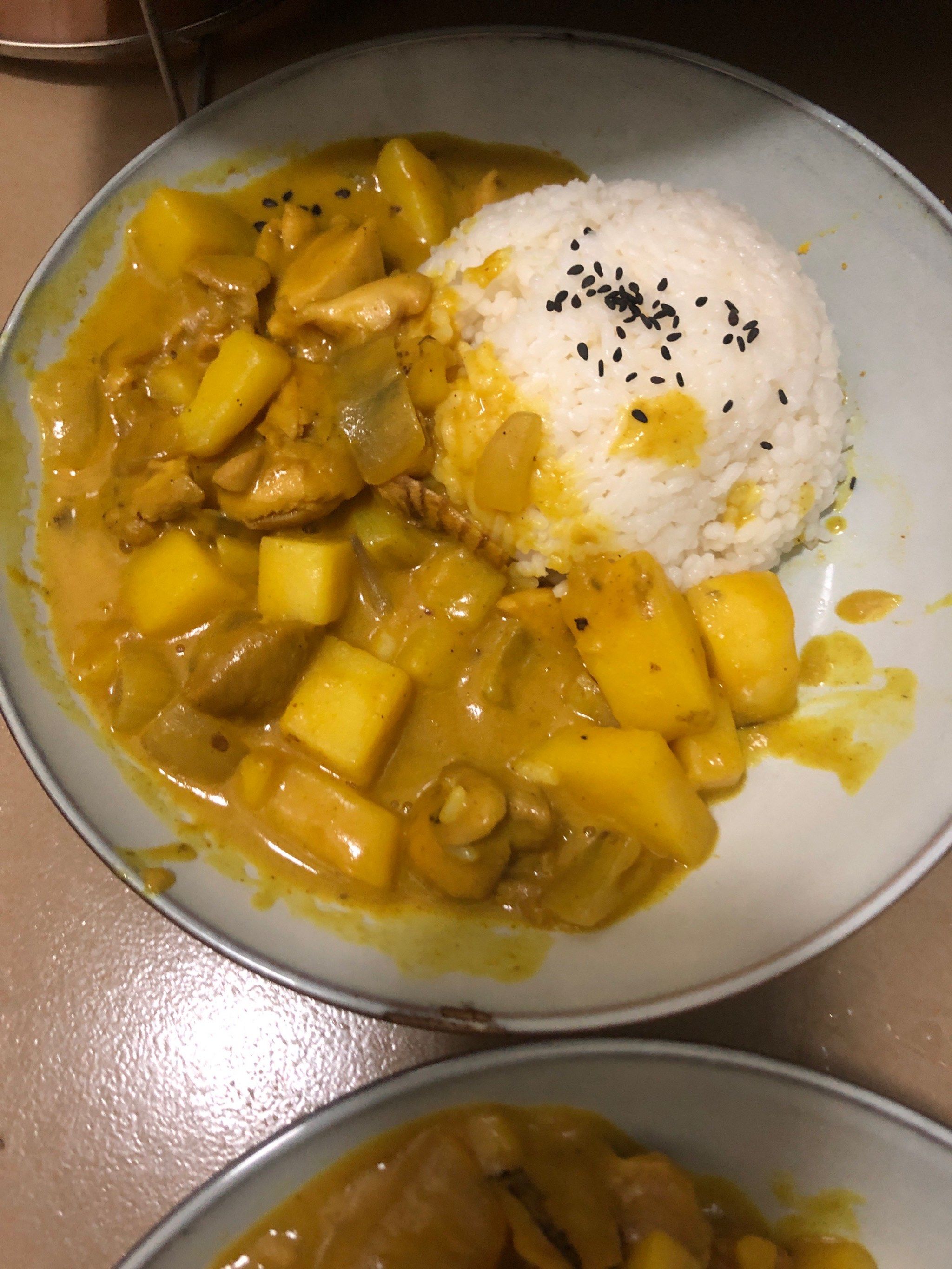 自己在家做的咖喱鸡肉饭不到10元一份