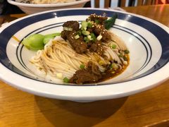 -霸蛮湖南菜·牛肉粉(荣京西街店)