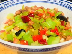 辣子鸡丁煮馍-老西安韩记三鲜煮馍(四府街店)