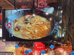 -头上红煨盐鸡·非遗院子餐厅