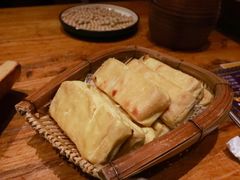 石屏烧豆腐-老滇山寨•云南特色菜•地方菜•民族风情歌舞表演(金碧店)