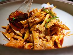 敲糖棒棒鸡-辛香汇·现炒川菜(淮海路百盛店)