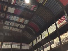 -钟书阁(松江泰晤士小镇店)