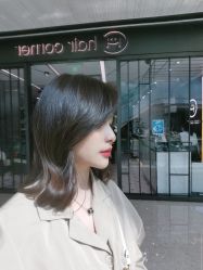 -HAIR CORNER
