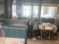 -阿瓦山寨·湘菜现炒·剁椒鱼头王(咸阳总店)