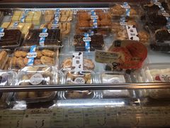 -光明牛奶棚(南泉店)