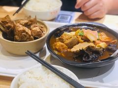 -万和春排骨砂锅米饭(新业广场店)