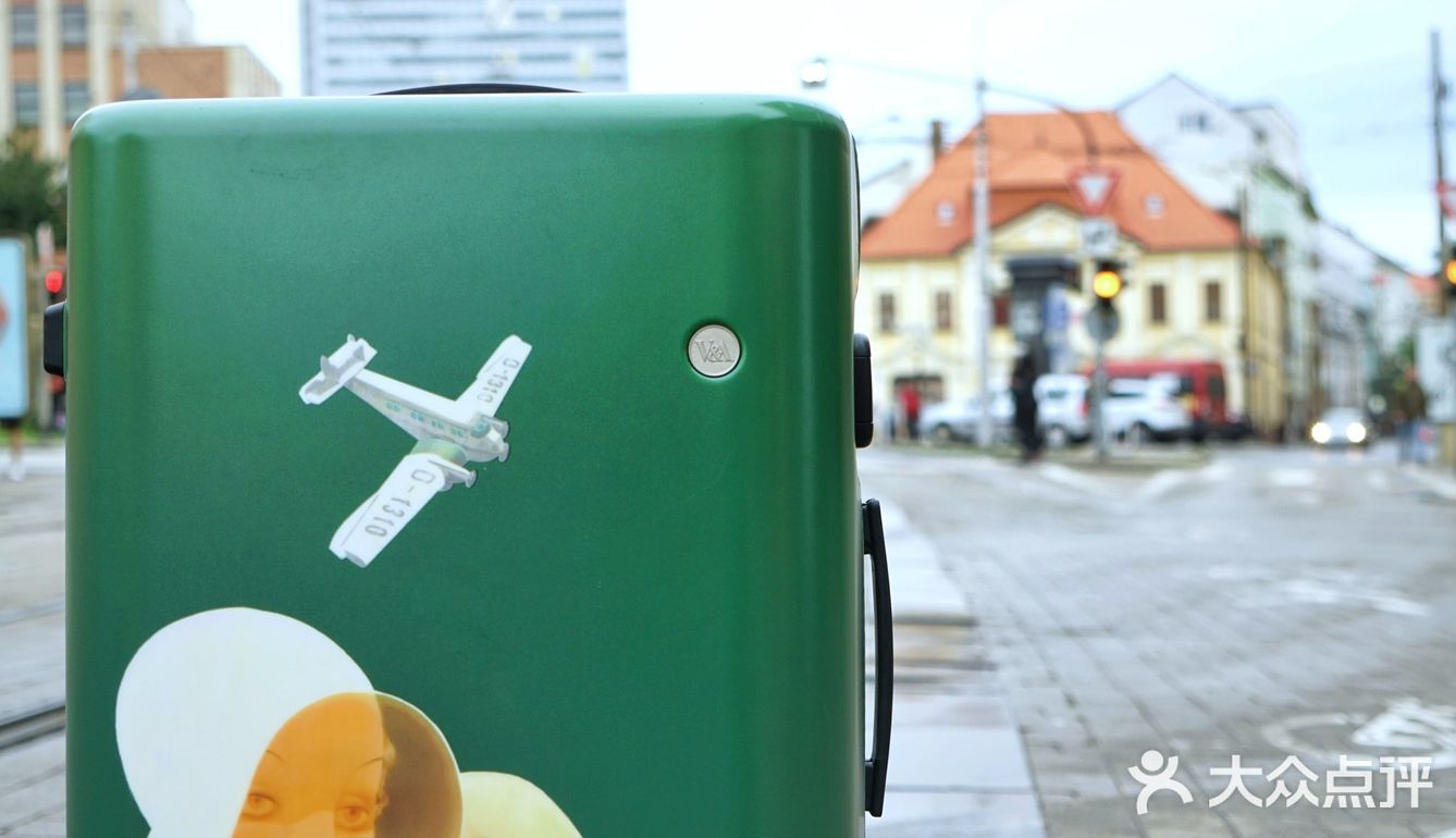 与布拉迪斯拉发老城超搭的复古风旅搭好物